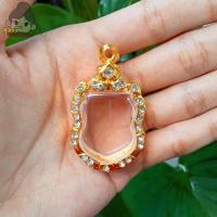 ราคา กรอบพระชุบทอง กรอบพระชุบทองล้อมเพชร ใส่เสมาหลวงปู่ทวด กว้าง2 3 สูง3 0ซม ขนาดจอกระจก (20015776677)