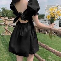 ราคา ชุดเดรสคอเหลี่ยมเปิดหลังแบบฝรั่งเศสวินเทจ ชุดเดรสโบผูกโชว์ด้านหลัง สีขาวแขนพอง (15007541460)