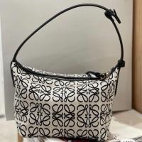 ราคา Loeweปไตย2023ใหม่ Luoyiwei กล่องอาหารกลางวันกระเป๋าทรงเกี๊ยวผ้าใบผู้หญิงกระเป๋าสไตล์เกาหลีใต้วงแขนแบบพกพา (20352169652)