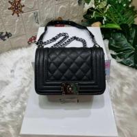 ราคา กระเป๋าสะพายสายโซ่ กระเป๋ายอดฮิต กระเป๋าบอย 8นิ้ว กระเป๋าสะพายผญ กระเป๋าแฟชั่นผู้หญิงสไตล์Chanel Boy สินค้าสวยตรงปก ฺB801 (9392257407)
