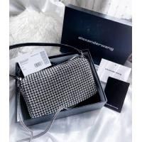 ราคา กระเป๋า alexander wang rhinestone pouch bag (19935675745)