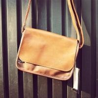 ราคา ARCTIC HUNTER กระเป๋าสะพายผช กระเป๋าสะพายข้างผู้ชาย PU leather กระเป๋าผู้ชาย กระเป๋าหนังชาย กระเป๋าวินเทจ (18295015663)