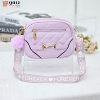 ราคา YNG กระเป๋าสะพายข้างทรงหมอน คาดเหล็กทอง สายสปอร์ตสีพาสเทล รุ่นQ012 (20615606540)