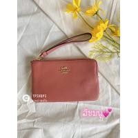 ราคา หนังแท้ หนังแท้ กระเป๋าคล้องแขน กระเป๋าคล้องมือ Coach ขนาด 6 5 นิ้ว มีสายคล้องมือ 1ช่องซิป ใส่มือถือ ใส่เงินได้ รหัส K (10077056648)