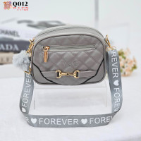 ราคา YNG กระเป๋าสะพายข้างทรงหมอน คาดเหล็กทอง สายสปอร์ตสีพาสเทล รุ่นQ012 (20615606539)