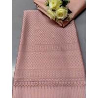 ราคา ผ้าไหมตัดชุด Thaisilk ผ้าไหมสังเคราะห์ทอเครื่อง หน้ากว้าง 60 นิ้ว ยาว 4 หลา (19569255166)