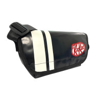 ราคา กระเป๋า kitkat รุ่นแรก คิทแคท กระเป๋าสะพายข้าง กระเป๋าคาดอก กระเป๋าผ้าใบ กระเป๋าสะพายไหล่ ยอดนิยม กระเป๋าวัยรุ่น สุดเท่ (15780417257)