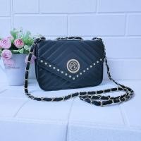 ราคา New กระเป๋าสะพายข้าง สะพายไหล่ PNK สายโซ่ทรงกล่อง น่ารักมาก พร้อมส่งจากไทย ขนาด 8 นิ้ว (20710684452)