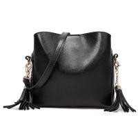 ราคา กระเป๋า กระเป๋าสะพายข้าง กระเป๋าหนังPU กระเป๋าแฟชั่น2020 มีช่องหลายช่อง รุ่น 072 ใหม่ (982078793)