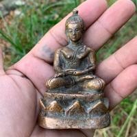 ราคา พระเชียงแสน กรุเวียงลอ จ พะเยา เนื้อสัมฤทธิ์แก่นาค 泰国佛牌 Thai Amulets (14855587252)