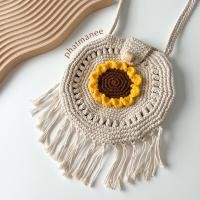 ราคา pmncrochet กระเป๋าถัก กระเป๋าทรงกลม พู่ระย้า ติดดอกทานตะวัน พร้อมส่งไม่ต้องรอถัก (19897639175)
