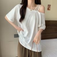 ราคา Lune Grace 2430 เสื้อยืดแขนสั้นทรงใหญ่ คอเสื้อตัดเป็นสาย คอกว้างเปิดไหล่ แต่งสายโซ่ แฟชั่นเกาหลี (20007778050)