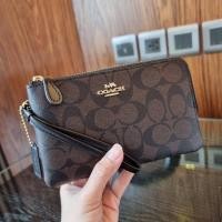 Coach F87591 Double Corner Zip Wristlet In Signature Canvas กระเป๋าสตางค์คล้องมือ