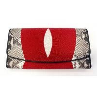 ราคา กระเป๋าสตางค์หนังปลากระเบนแท้ หนังงูแท้ 3พับยาว สีแดง (5437850468)