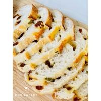 ราคา ขนมปังซาวโดวจ์มะเชือเทศอบ พริกแม็กซิกันและเชดด้าชีส Sun dried Tomatoes jalapeño and real cheddar cheese sourdough (19960533439)