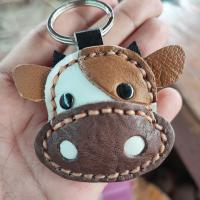ราคา พวงกุญแจวัว พวงกุญแจหนังรูปวัว พวงกุญแจราคาถูก ทำจากหนังวัวแท้ ราคาโรงงาน ของฝาก Otop 5 ดาวราชบุรี (19943488423)
