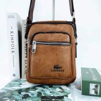 ราคา กระเป๋าสะพายข้างผู้ชายเป็นหนังลาคอสไซด์ 8 นิ้วสูง 10 นิ้วสายปรับยาวได้มีสี่ช่องงานสูงโดยมีสามสี (19778972891)