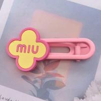 ราคา DKC กิ๊บติดผมรูปตัวอักษร Miu Miu การ์ตูนน่ารักจากเกาหลีสำหรับเด็กผู้หญิงกิ๊บติดผมสีลูกอมรูปตุ่นปากเป็ดสีสำหรับเป็นของขวัญของนักเรียน (19751783383)