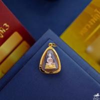 ราคา จี้หลวงพ่อโสธร รองจิ๋ว เนื้อ3K รูปหล่อ เลี่ยมทองแท้ กรอบทอง 90 มีใบรับประกัน พระเลี่ยมทอง ราคาเป็นมิตร 511 0175 (7689771337)