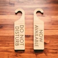 ราคา FudFudAR ฝุด ฝุด อะ ป้ายไม้ DO NOT DISTURB SIGN ป้ายห้ามรบกวน ที่คล้องลูกบิด ที่คล้องประตู งานเลเซอร์บนแผ่นไม้ Laser Cut เลเซอร์คัท ใช้งานได้ทั้ง 2ด้าน รับทำป้าย ป้ายมินิมอล ป้ายออฟฟิศ ป้ายไม้ (203474