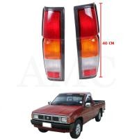 ราคา ไฟท้าย รุ่น นิสสัน บิ๊กเอ็ม NISSAN BIG M 993 ปี 1996 1998 1 คู่ ซ้าย ขวา รวมชุดหลอดไฟ และสายไฟ (669164641)