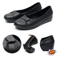 ราคา BOOM รองเท้าคัชชูสีดำ พื้นยางนิ่มลายดอกไม้ (9043638773)