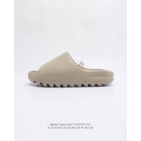ราคา แท้ Adidas YEEZY SLIDE Sports slippers รองเท้าแตะกีฬาคลาสสิก รองเท้าแตะเสริมส้นหนาทันสมัยสำหรับผู้ชายและผู้หญิง YEEZY SLIDE รองเท้าแตะมะพร้าว SIZE 36 44 (20335313775)