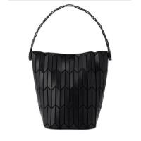 ราคา Bao Bao ISSEY MIYAKE Bucket Solid Quad Matte ตะกร้าผัก Bucket Bag กระเป๋าสะพายไหล่ข้างเดียว Small Size Large Size (19851224693)