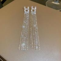 ราคา ต่างหูระย้าเพชรส่องประกายเซอร์คอนต่างหูเงิน S925สำหรับผู้หญิงในยุโรปและอเมริกาต่างหูยาวใหม่ (20034006661)