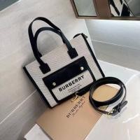 ราคา กระเป๋าสะพาย Burberry ผ้าแคนวาส หนัง มีกล่อง มีสายคอสเพลย์ (16595511806)