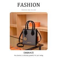 ราคา mK michael korsˉwomens bag 2023 new sheet music bag mini old flower organ bag one shoulder Messenger Tote handbag commuter bag (19097692101)