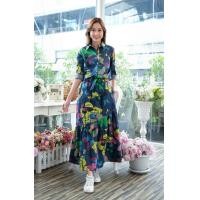 ราคา 8205 ชุดฟรีไซส์ใส่ได้รอบอก 32 ถึง 40 เอวก่อนยืด 26 ยืดสุด 34 ยาว 57 ชุดผ้ายีนส์พิมพ์ลาย ผ้าไม่หนาเนื้อนิ่ม คอเชิ้ตแขนยาวกระดุมหน้า เอวสม็อค มีสายผูกเอว มีกระเป๋าข้าง กระโปรงต่อสองชั้น ลายสวยตรงตามแบบ 