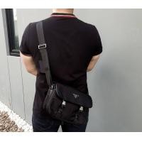 ราคา New Arrival จากงานพรีเมี่ยมกิ้ฟท์ แบรนด์ พราด้า ทรง Mini Messenger ทรงยอดฮิตของคุณผู้ชายเลยค่ะ วัสดุทำจากผ้า Nylon (1941402203)