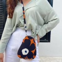 ราคา New in กระเป๋าผ้าสะพายข้าง กระเป๋าปิ๊กแป๊ก ลายดอกไม้ l by Saraya ได้ทั้งสายผ้าและสายโซ่ (10835890412)