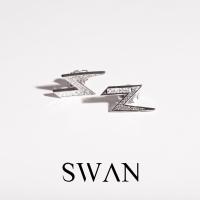 ราคา SWAN Lightening Stud Earring ต่างหูเงินแท้ ทรงสายฟ้า ฝังเพชรคิวบิกเซอร์โคเนีย cubic zirconia (14571095896)