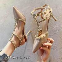 ราคา พร้อมส่ง พร้อมส่ง TX196 รองเท้าคัชชูส้นสูง หนังแก้วแต่งประดับโลหะ หัวแหลม สูง3 5นิ้วรองเท้าแฟชั่น (5583412584)