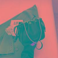 ราคา กระเป๋าใบเล็กสายโซ่แฟชั่นสไตล์เกาหลีแมทช์ลุคง่ายสำหรับผู้หญิงกระเป๋าทรงสี่เหลี่ยมใบเล็กลายเมฆจับจีบแบบใหม่กระเป๋าสะพายข้างนิชแบรนด์สำหรับฤดูใบไม้ร่วงและฤดูหนาว2023 (19828198618)