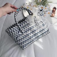 ราคา กระเป๋าผู้หญิงแบบใหม่ปี2023กระเป๋าแบบหิ้วตะกร้าผักยอดนิยมกระเป๋าสานฟางทำด้วยมือความจุใหญ่กระเป๋าชายหาดกระเป๋าถัก (9870443198)