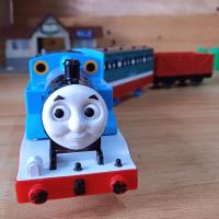 ราคา รถไฟ Tomy Thomas สวย สวย ตามองข้าง (20648029508)