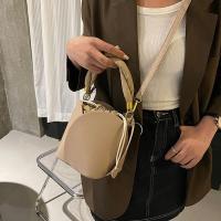 ราคา CHERL KOLRS แนวเกาหลีแนวเกาหลี กระเป๋าแฟชั่น ญ ลำลอง ไฮโซ แมทช์ง่าย เรียบง่าย กระเป๋าทรงถัง เรียบง่าย เรียบง่าย (19887600295)