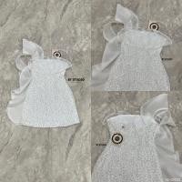 ราคา เดรสแต่งสายเดี่ยวข้างเดียว สายแต่งด้วยผ้าแก้วสีขาววิ้งค์ ไล่เป็นระบาย แต่งด้วยเกาะอกกริตเตอร์สีเงินแน่น ๆ ช่วงอกเสริมฟอง (19049289434)