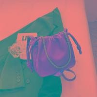 ราคา กระเป๋าใบเล็กสายโซ่แฟชั่นสไตล์เกาหลีแมทช์ลุคง่ายสำหรับผู้หญิงกระเป๋าทรงสี่เหลี่ยมใบเล็กลายเมฆจับจีบแบบใหม่กระเป๋าสะพายข้างนิชแบรนด์สำหรับฤดูใบไม้ร่วงและฤดูหนาว2023 (19828198620)