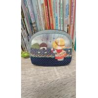 ราคา wanich กระเป๋าผ้าทอญี่ปุ่น กระเป่าใส่เหรียญ ใส่แบงค์พับได้ งานแอ๊บ งานhandmade สีกรมท่าลายจุดแอ๊บน้องซูกระโปรงส้มหมวกเหลืองถือดอกไม้ (20633392665)