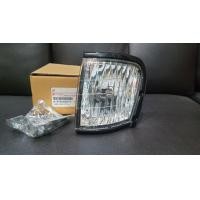 ราคา ของแท้ ไฟมุม ไฟหรี่ หน้า ISUZU DRAGON EYE TFR ข้างซ้าย LH ปี 1998 2002 พร้อมขั้วพร้อมหลอด สำหรับ อีซูซุ ทีเอฟอาร์ ดาก้อน ISUZU DARGON CAB CAB 4 หัวเดียว Genuine Parts (20719705045)