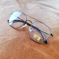 ราคา แว่นวินเทจ กรอบแว่นสายตา กรอบแว่นตา ชินตา รุ่นไทเท ทรงวินเทจ มีบาร์ ทำจากวัสดุไทเทเนี่ยม กรอบสีดำ เลนส์ใส รองรับการนำไปตัดเลนส์สายตา (18139102865)