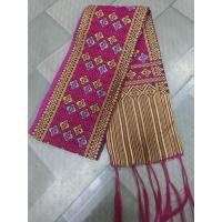 ราคา สไบขิดลาว สไบ ผ้าสไบ อัดกาว ทอลาย ผ้าเบี่ยง ผ้าสไบลาว แบบชายลูกปัดและชายผ้า (20000131901)