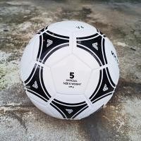 ราคา ลูกฟุตบอล VICTORY FOOTBALL V6 มี 2ไซส์ให้เลือก sz 4 sz 5 (20456100753)