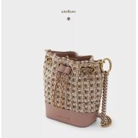 ราคา ของแท้ 100 CHARLES KEITH กระเป๋าสไตล์เดียวกันของดารากระเป๋าสี่เหลี่ยมเล็กกระเป๋าข้ามร่างกายชื่อใหญ่ทันสมัยกระเป๋าลำล (20663592485)