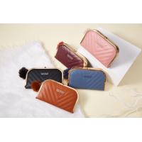 ราคา กระเป๋าสตางค์ใบใหญ่ ขอบทองพร้อมสายโซ่สะพายไฮโซ GC 033 (15775488361)