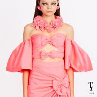 ราคา TandT FREESIA Top OFF THE SHOULDER BOW EMBROIDERED RUCHED PUFF SLEEVE CROP TOP เสื้อเกาะอกเปิดไหล่แขนสั้น เกาะอกเข้ารูปรูดย่นเว้าใต้อก ตกแต่งโบว์ชิ้นหน้า (17388712478)